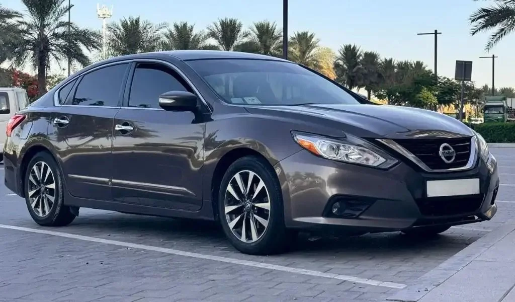 Nissan-Altima